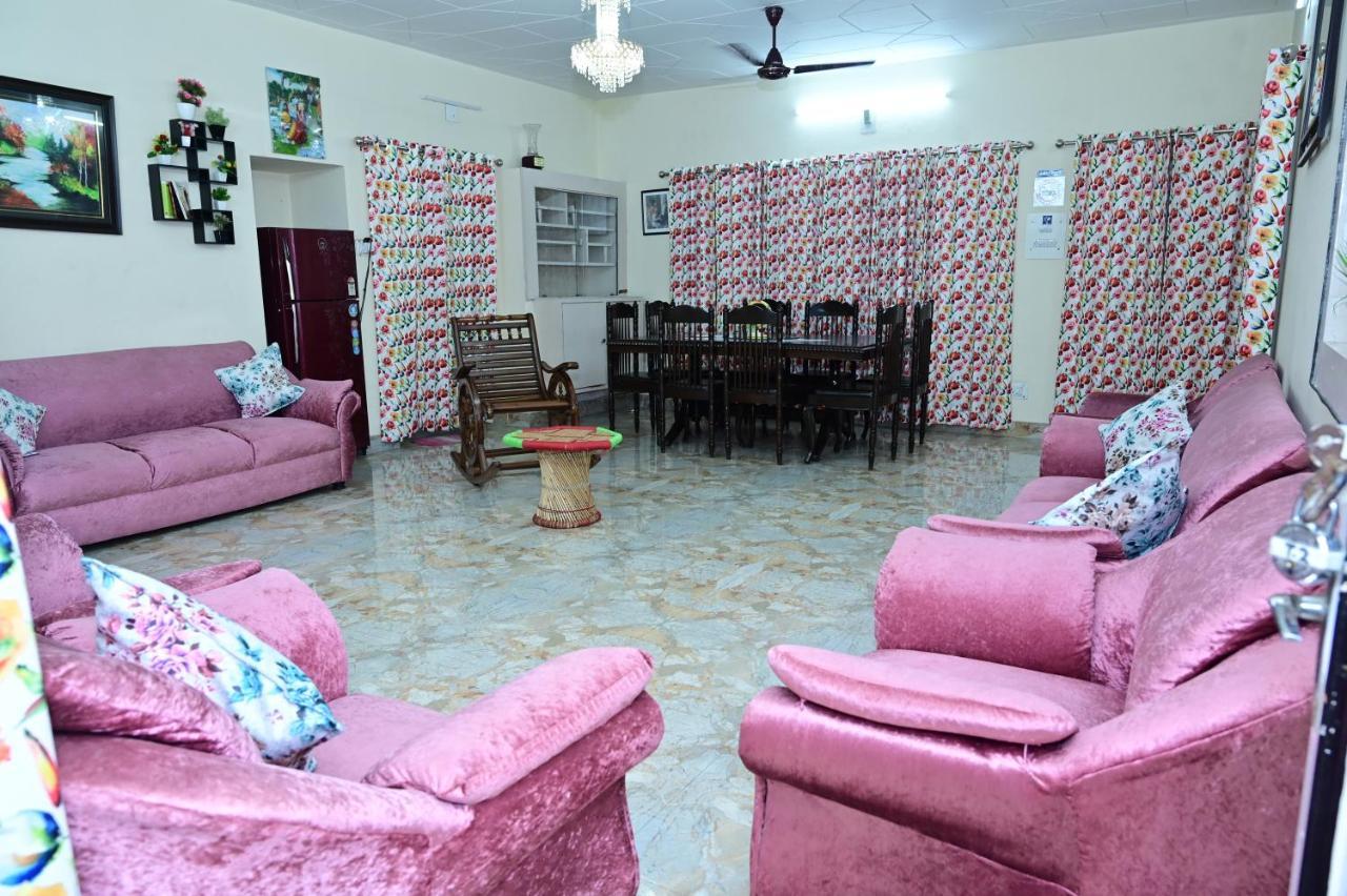 Dhairya'S Villa Home Away From Home Jammu Esterno foto