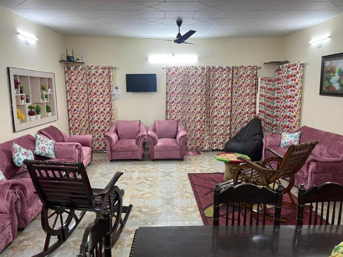 Dhairya'S Villa Home Away From Home Jammu Esterno foto